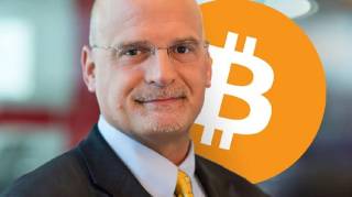 Bitcoin як індикатор ризику: думки аналітика Bloomberg про майбутнє криптовалюти.