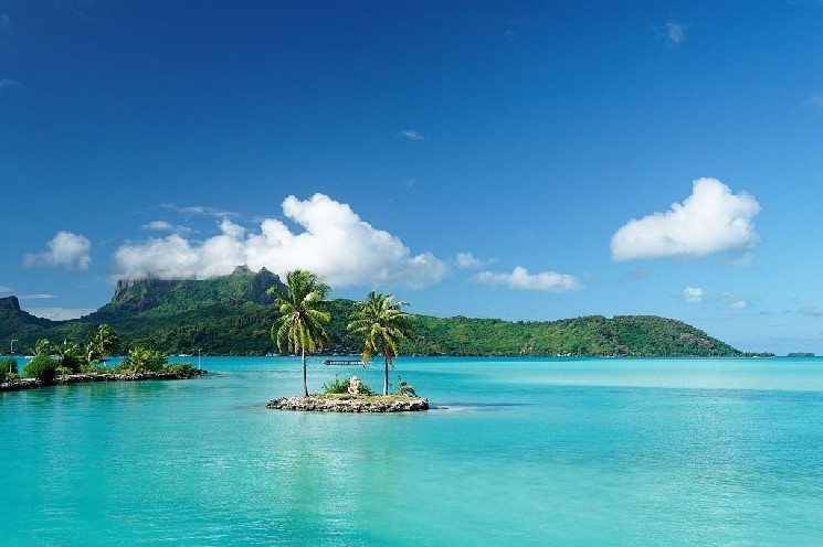 Богатые владельцы биткойнов тратят BTC на роскошные поездки: имеет ли это смысл?