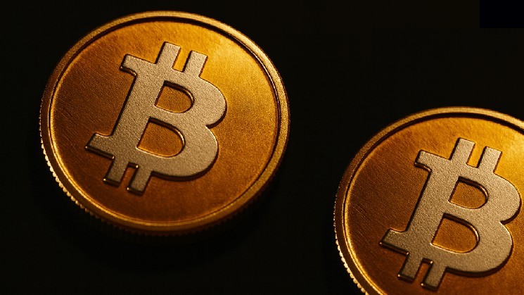 Біткоїн коливається біля стелі $113,000: ведмеді тиснуть, покупці прагнуть відновлення