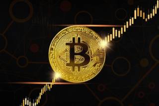 Bitcoin близький до нового підйому: аналітики прогнозують зростання на основі історичної кореляції з M2.