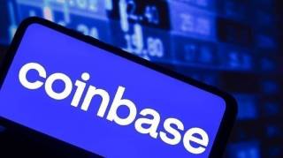 Криптобиржа Coinbase рассматривает запуск собственного токена для сети Base, несмотря на прежние отказы!