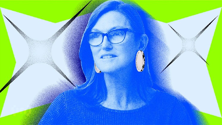 Сделка на $300 млн: Кэти Уд и футбольная команда поддерживают инвестиции в Солану