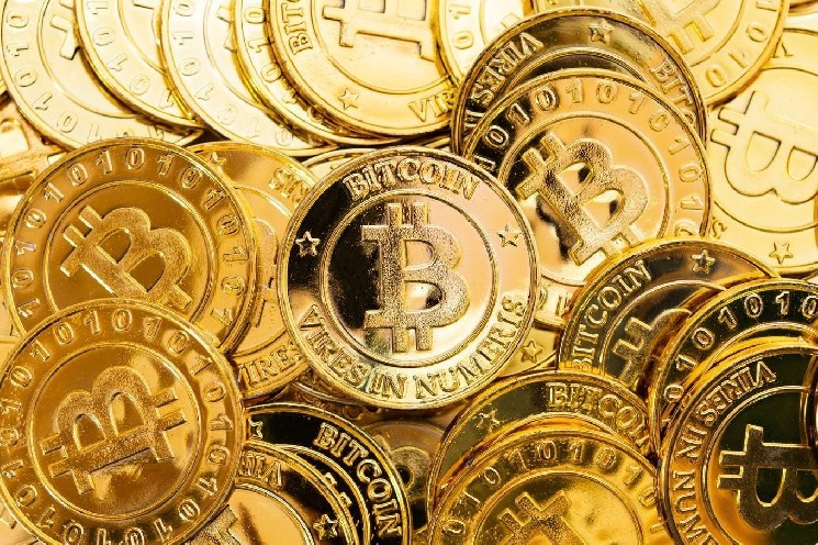 Биткойн близок к историческому максимуму: сильный спрос и уверенность инвесторов помогают достичь отметки 124 000 долларов