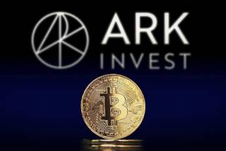 Биткойн: Прогнозы ARK Invest после падения и позитивные факторы для роста в 2025 году