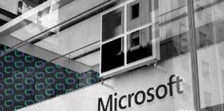 Microsoft обвинувачують у зловживанні монополією для збільшення цін на ChatGPT через обмеження ресурсів OpenAI