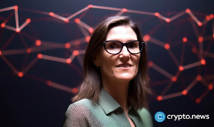 Кэти Вуд призывает США следовать примеру Гонконга в регулировании криптовалют