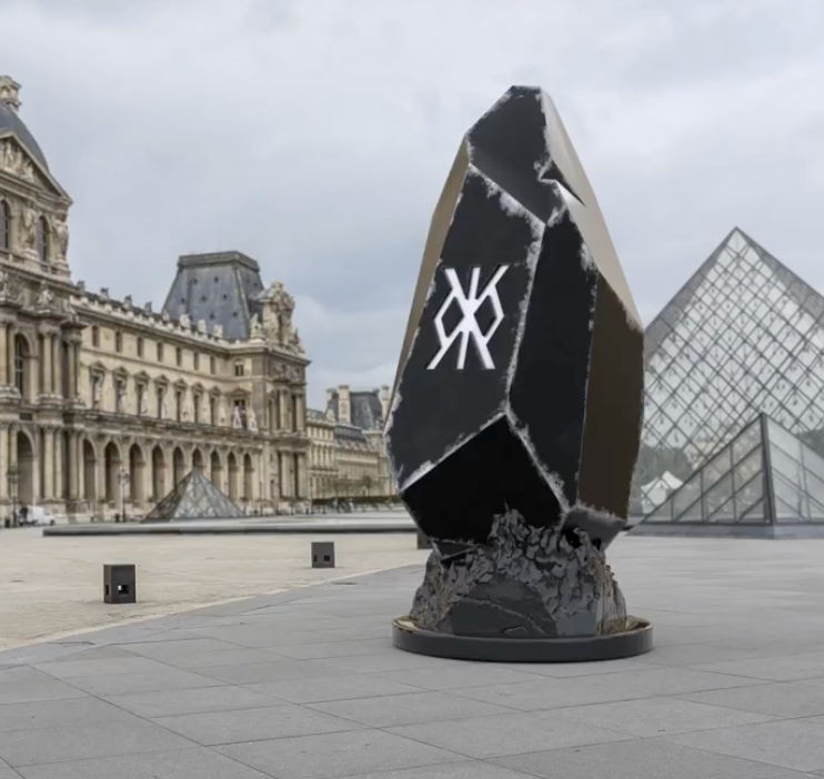 Websea празднует художника рунического камня Лео Кайяра и его новую коллекцию The Block