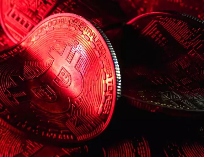 Биткоин удерживает уровень выше $58 000 после решения ФРС США.