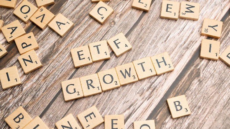 Bitcoin ETFs показали рост поступлений; IBIT BlackRock преодолел $20 млрд