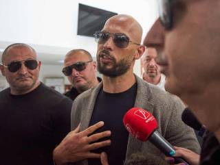 Андрю Тейт покупает 10 000 криптовалют, готовится к атаке на Солану.