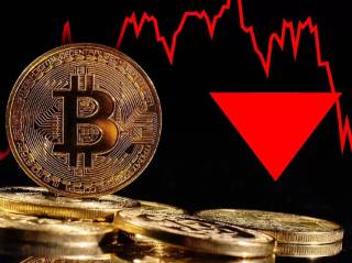 Bitcoin: чому знову впав курс до $65,473?