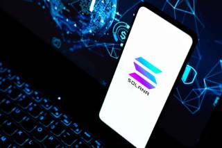 Solana привлекает $4 млрд за неделю, SOL может достичь $200