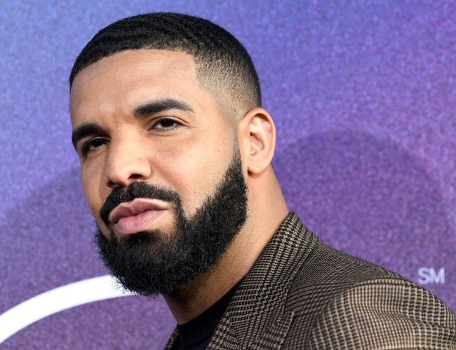 Дрейк проиграл ставку на биткоине Аргентине: Проклятье Дрейка?