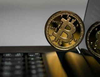Криптоаналитик предупреждает: Биткоин может упасть до $42,000