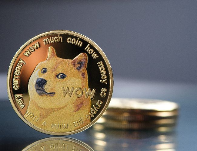 Анализ цены Dogecoin (DOGE) снижается: обзор рынка