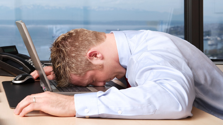 Теряющий Биткоин: $50 000 преодолен.