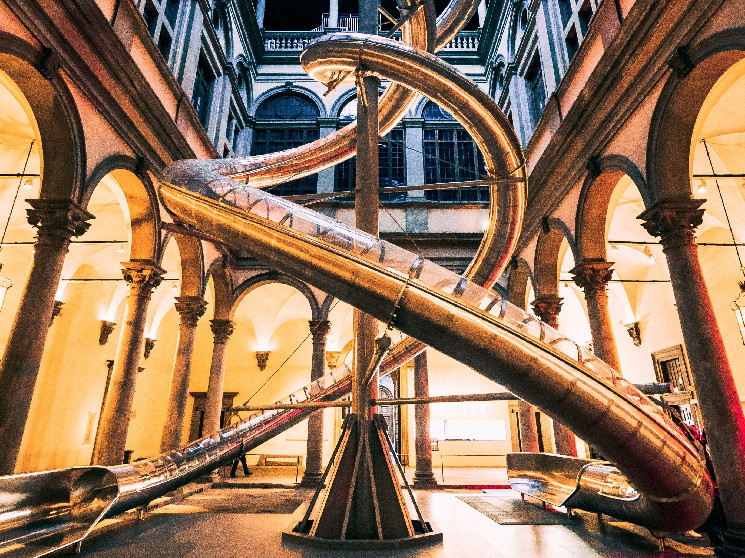 Биткоин падает до 58 тыс. долларов перед напряженной неделей