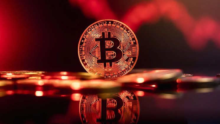 Резкое увеличение продаж Bitcoin: стоит ли бдительности?