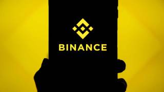Binance добавляет в листинг альткоин Ronin (RONIN): цена упала на 20%
