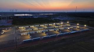 Наскрізне використання відновлювальної енергії в майнінгу біткойнів: плани GDA до 400 МВ