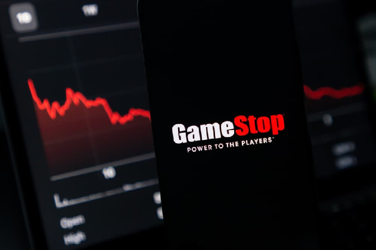 GameStop столкнулся с трудностями: акции упали на 15%