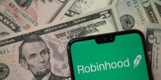Robinhood та Revolut: шлях до успіху зі стейблкоїнами?
