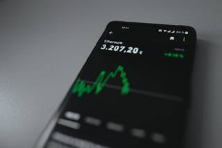 Продаж криптовалютних активів PlusToken: 7 тисяч ETH переміщено на біржі, сигналізуючи про ліквідацію залишків у 1,3 мільярда доларів