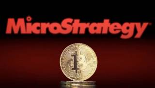 MicroStrategy планує стати першим у світі Bitcoin банком – прогноз зростання акцій до 350 доларів до 2024 року.