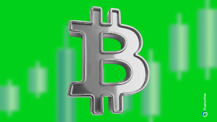 Биткойн стремится к $70,000 на фоне роста интереса и неопределенности на рынке