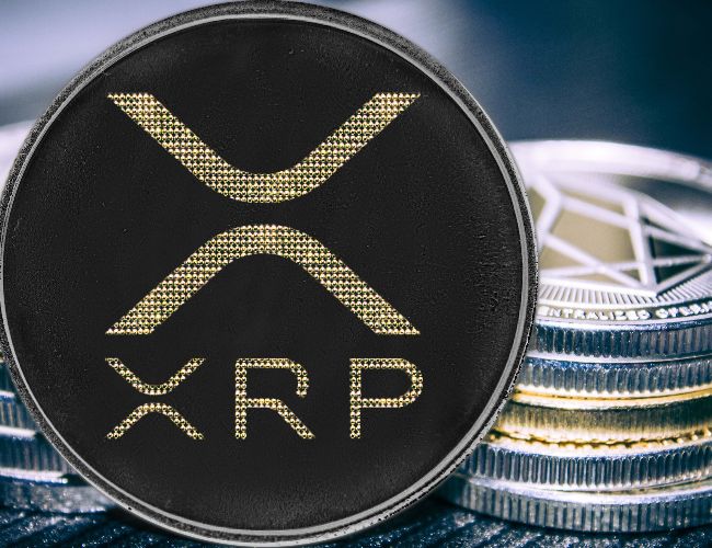 XRP: Цена Устойчиво Растет, Но Сопротивление Остается на Уровне $0.5120