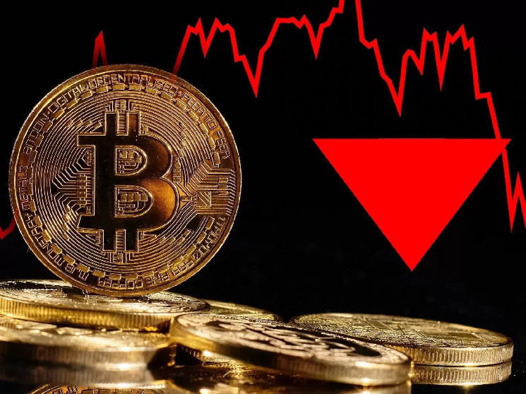 Продажа акций Grayscale стала причиной падения цены Bitcoin.